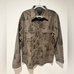 NWOT Filson x Smokey Bear long sleeve, Size L